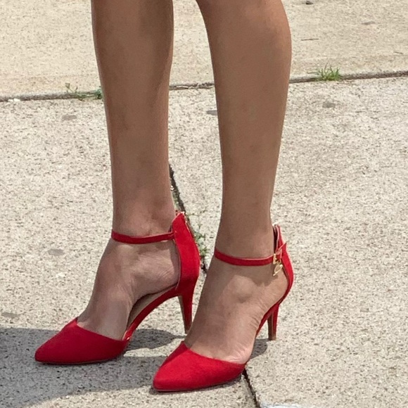 Vanesssa pointed-toe pumps - Picture 5 of 5